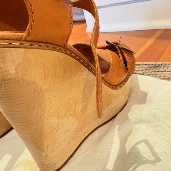 Gorgeous tan Chloe sandals Size 39 - Picture 8 of 9